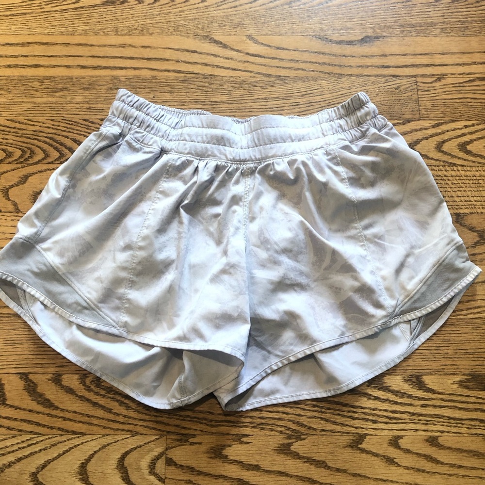 Lululemon Hotty Hot Short II Long 4” Starlight